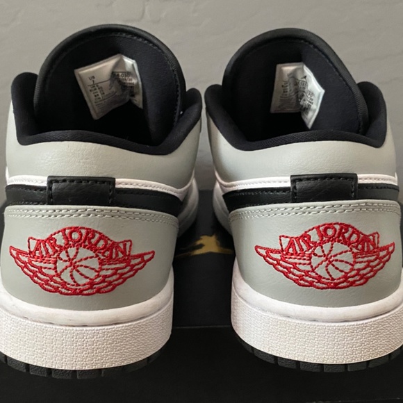 Jordan 1 Low Light Smoke Grey - Picture 3 of 5